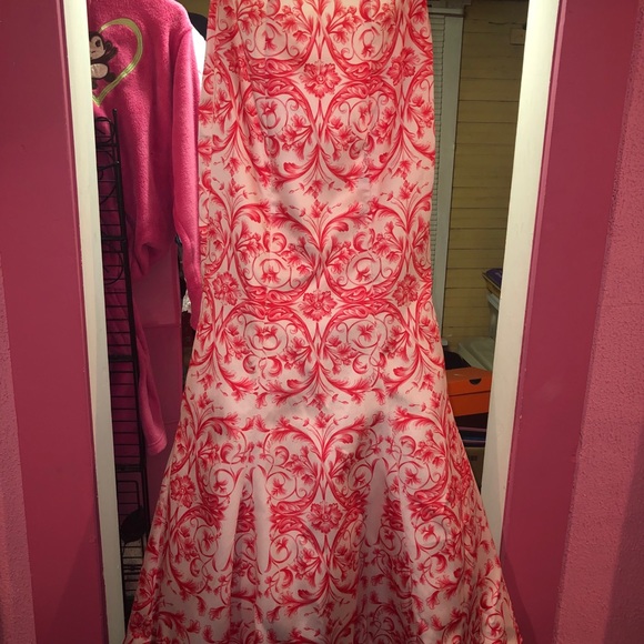 PROM DRESS - Picture 8 of 8